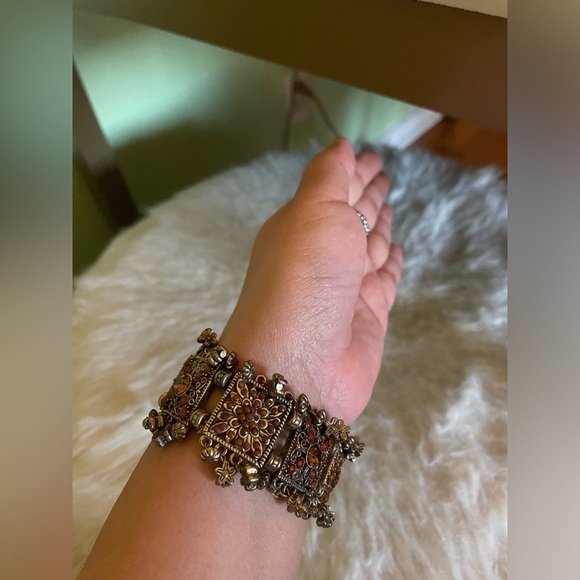 Beautiful Indian royal style orange stone stretchable, statement bracelet - Picture 3 of 6